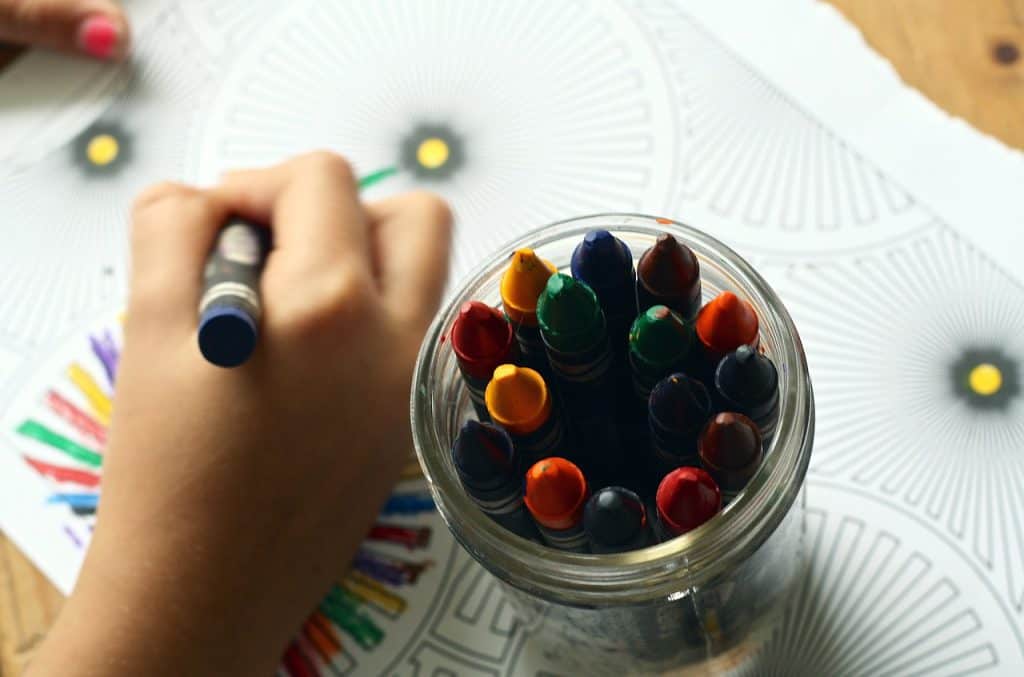 Coloring & drawing indoor toddler activity