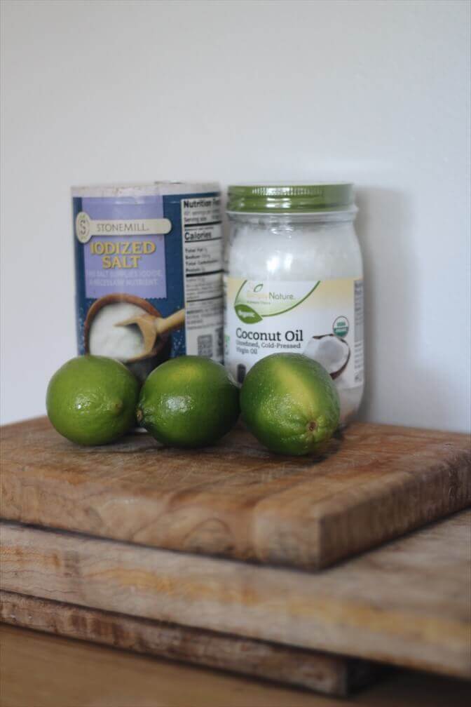 How to remove garlic and onion smells from a wooden cutting board using salt, lime, baking soda, and coconut oil to condition. 