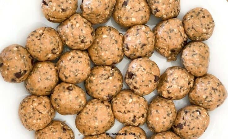 peanut butter power balls made from peanut butter, chocolate chips, oats, honey, chia seeds, and salt